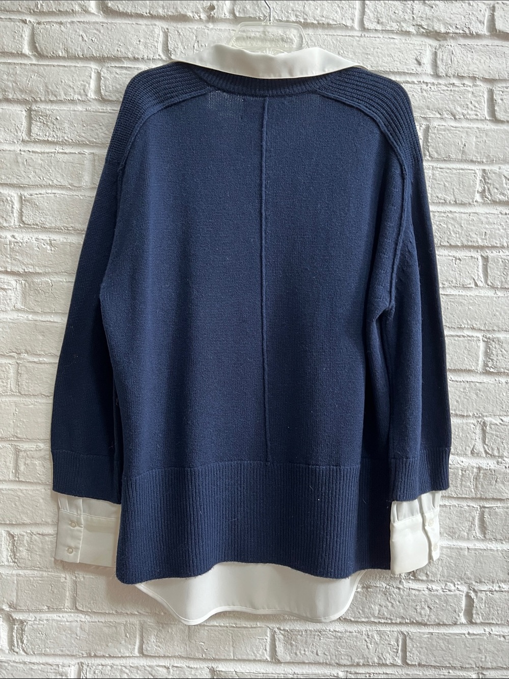 BROCHU WALKER Blue V-Neck Long sleeve Sweater Layered Look Sewn in White Shirt - Picture 10 of 16